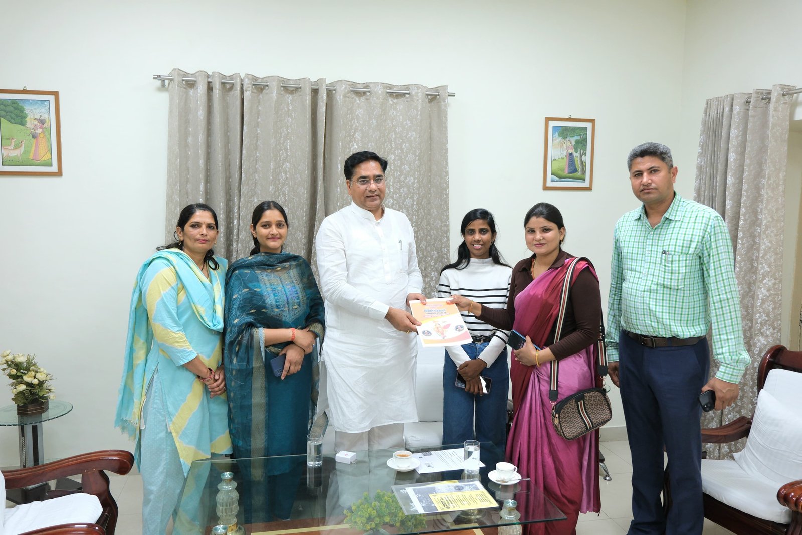 कैबिनेट मंत्री श्री सुरेश सिंह रावत